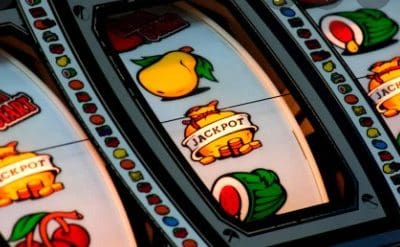 Mastering Slot Machines: When to Spin and When to Walk Away